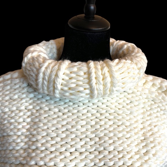 The KARSAAN Hand Knit Sweater - Picture 6 of 12